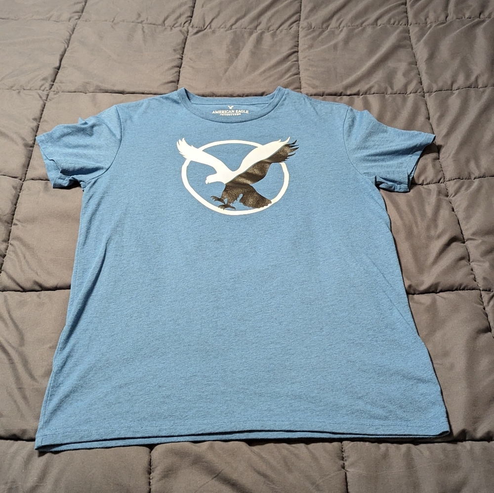 AMERICAN EAGLE unisex Medium carolina blue short sleeve T-shirt with Eagle Logo